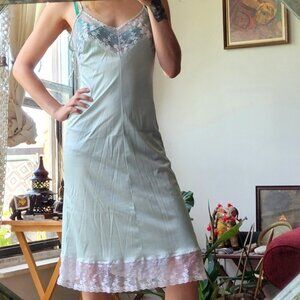 Vintage 70s Janice young for papillon blanc nylon slip nightgown size 36